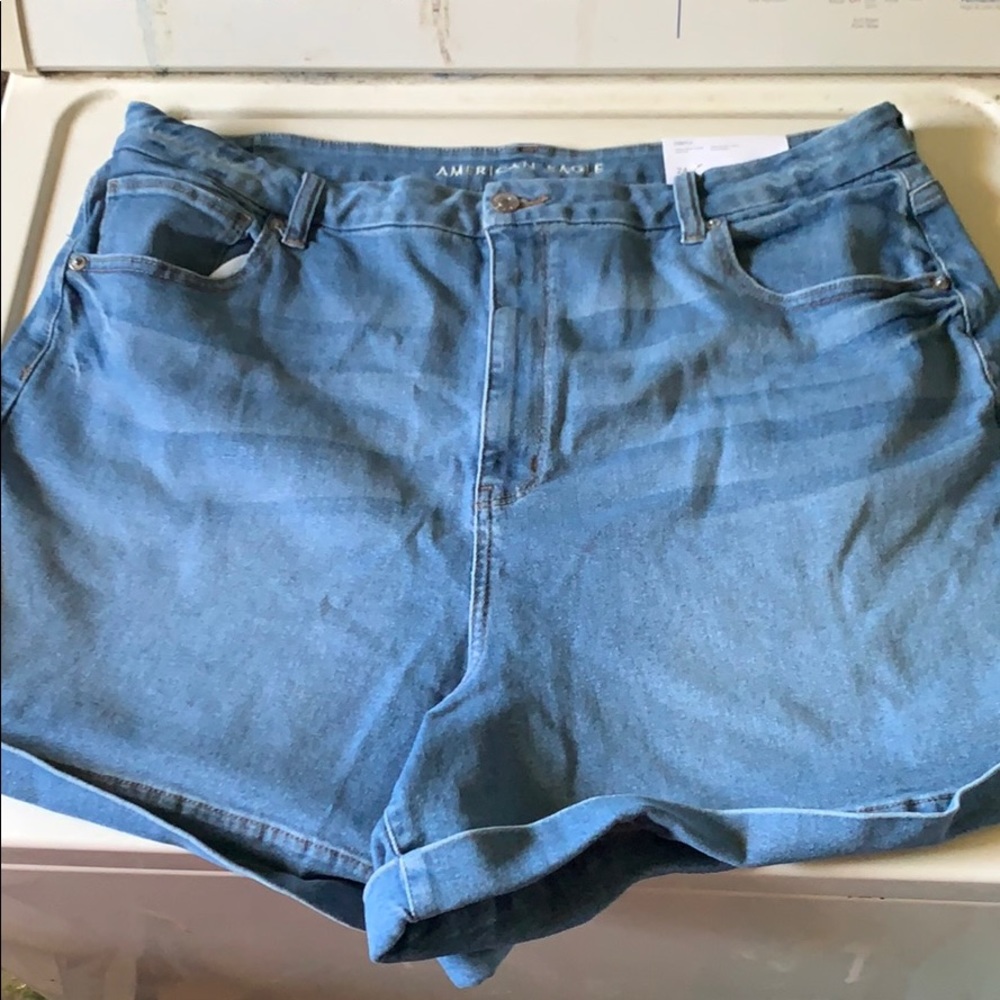 American Eagle Curvy Mom Shorts